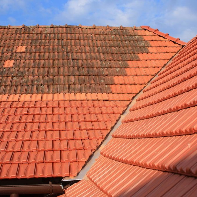 nettoyage toiture en tuiles avant après
